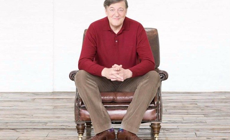 Stephen Fry Joins CBS Comedy Pilot ‘The Great Indoors’