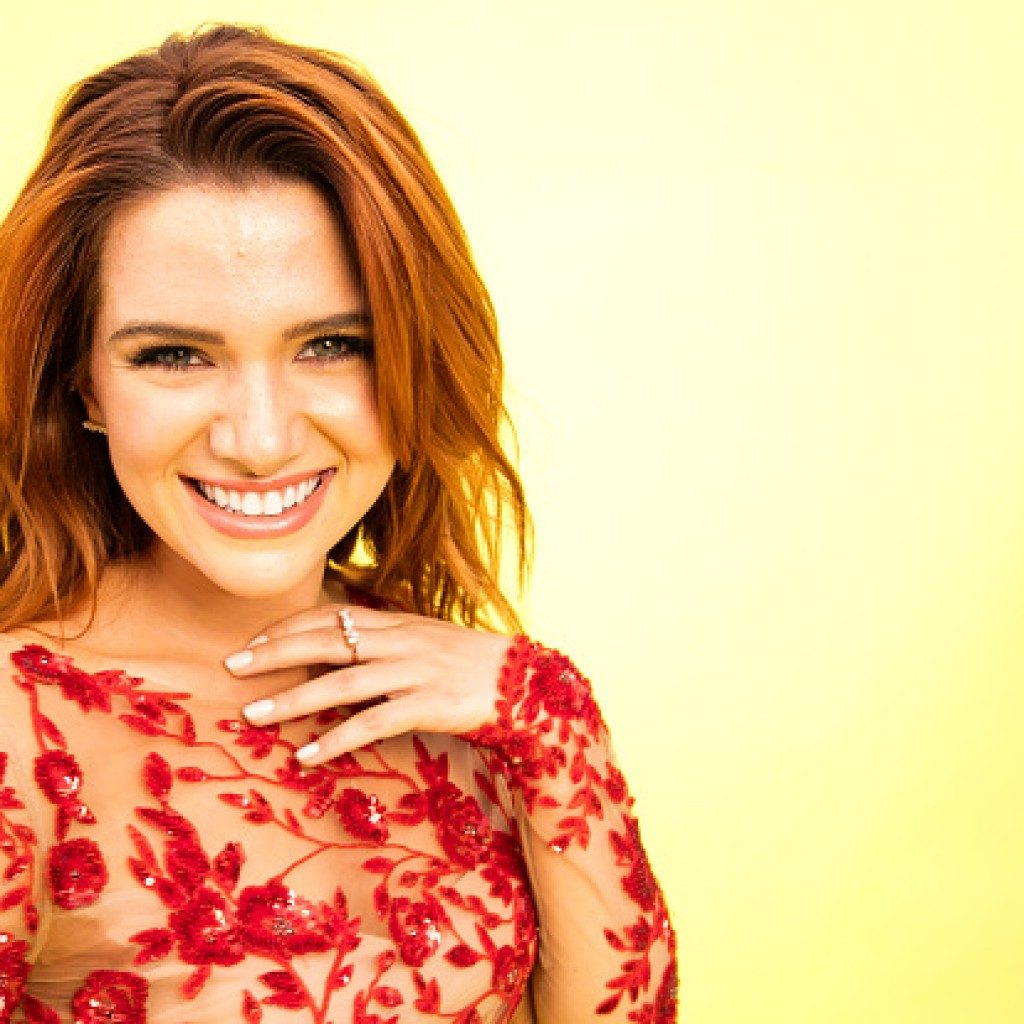 Katie Stevens Faking It 1044