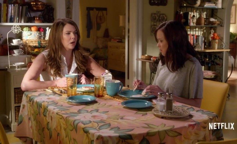 Lauren Graham Reveals that a ‘Gilmore Girls’ Clause in Her Contracts Frees Her Up for Any Possible Reunions