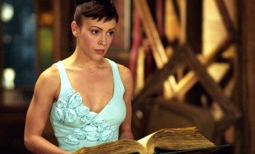 Alyssa Milano Signed On For The CW Pilot 'Insatiable'