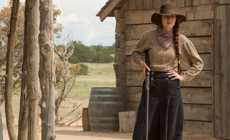 Steven Soderbergh’s Netflix Series ‘Godless’ Gets Official Release Date and Synopsis