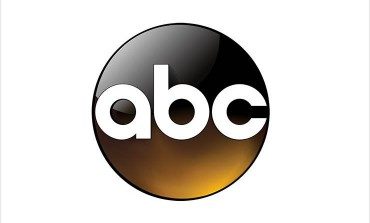 ABC Picks Up Multi-Camera Comedy 'FLOUIS'