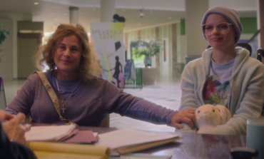 Patricia Arquette and Joey King’s ‘The Act’ Premieres Tomorrow on Hulu