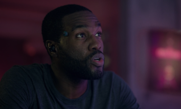 'Black Mirror' Star Discusses the Complicated Intimacy in "Striking Vipers"