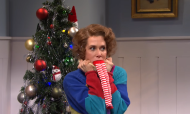 Kristen Wiig Reprises Characters Sue the Surprise Lady and Mindy Elise Grayson on ‘Saturday Night Live’s’ Mid-Season Finale