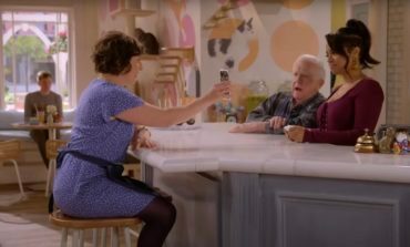 Leslie Jordan's 'Call Me Kat' Character Will "Live Forever" Thanks To Goodbye Episode, Says Mayim Bialik