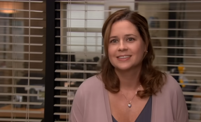 Jenna Fischer Reveals Private Breast Cancer Journey During Breast Cancer Awareness Month