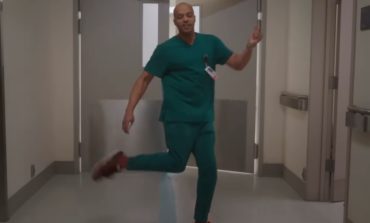 Review: 'Scrubs' Season 1, Episode 4 "My Poker Face"