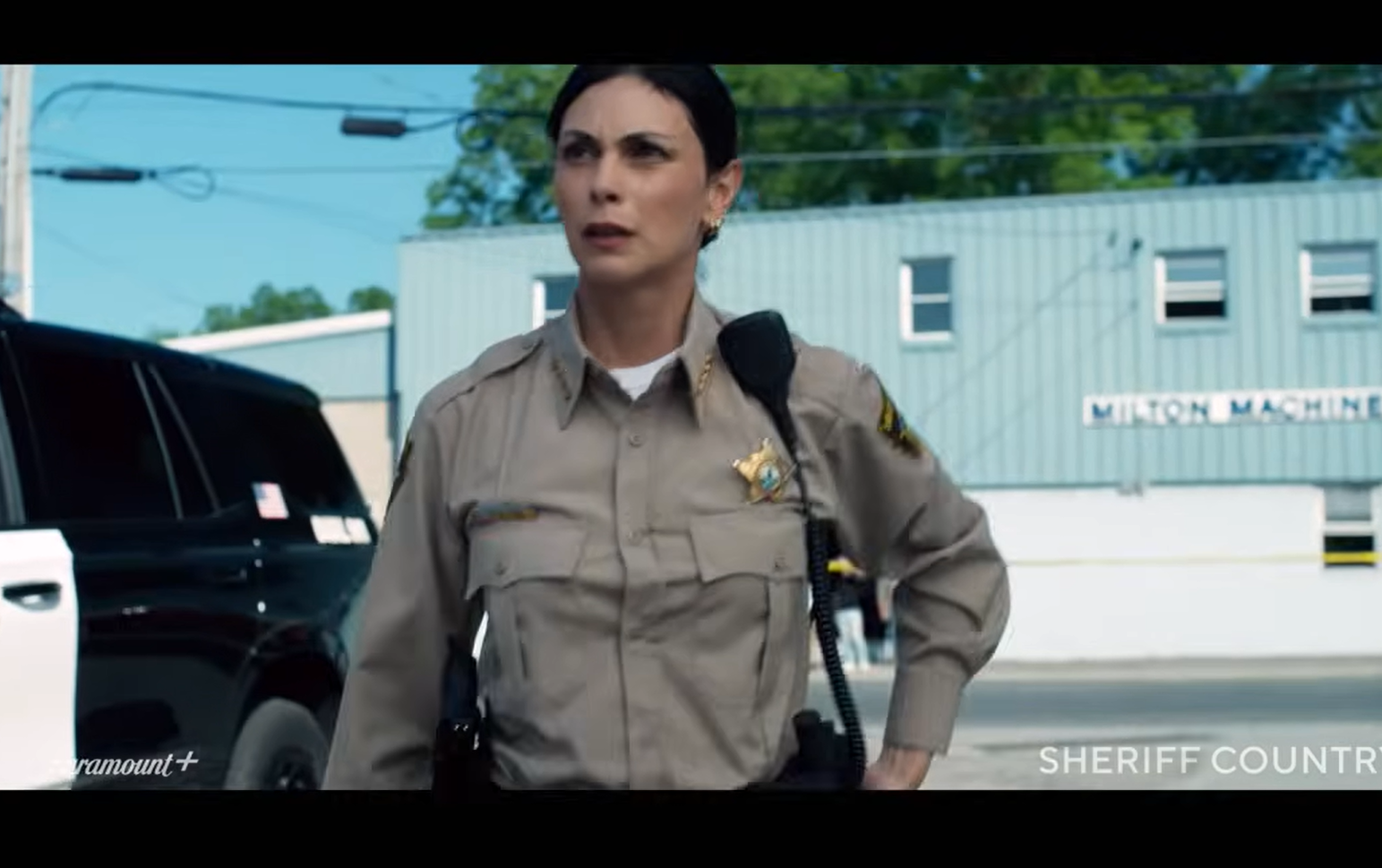 Ben McKenzie to Reunite With Wife Morena Baccarin in ‘Sheriff Country ' Season Two Premiere